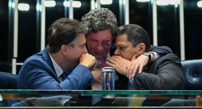 governo-mira-pec-6×1-na-ccj;-alcolumbre-mantem-sigilo-sobre-plenario