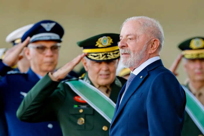 lula-solicita-a-mourao-durante-o-dia-do-soldado