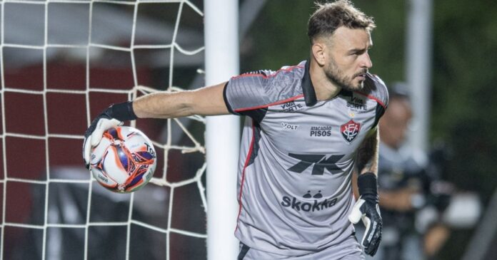 vitoria-rescinde-contrato-com-o-goleiro-gabriel-vasconcelos