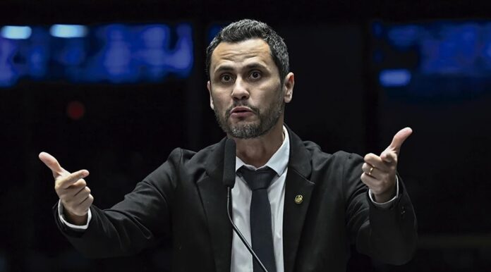 cleitinho-desponta-a-frente-em-cenarios-de-1o-e-2o-turnos-para-o-governo-de-minas-gerais,-aponta-quaest