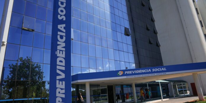 gastos-com-o-inss-para-2027-recuam-5-bilhoes-de-reais