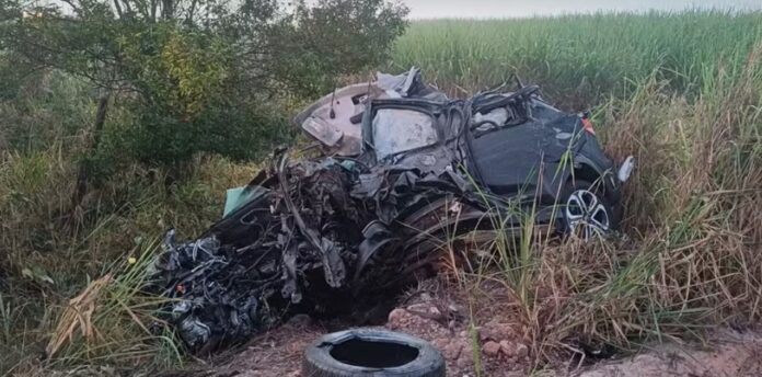 batida-entre-dois-carros-deixa-quatro-mortos-no-extremo-sul-da-bahia