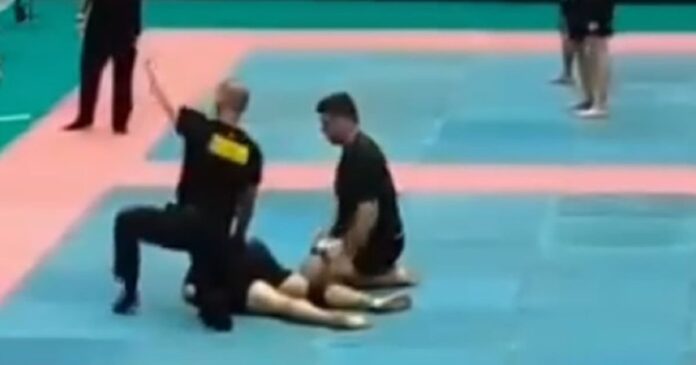 golpe-proibido-em-campeonato-de-jiu-jitsu-deixa-faixa-preta-sem-movimentos