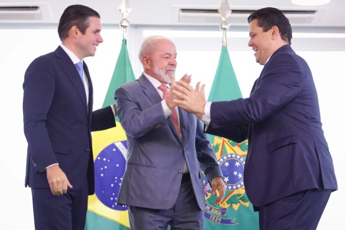 motta-avanca-em-comissao-sobre-a-taxa-das-blusinhas-apos-reuniao-com-lula