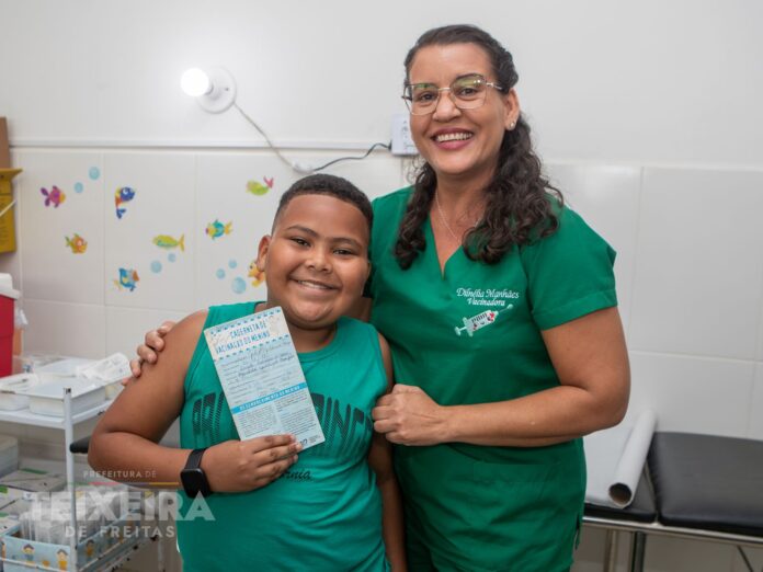 dia-d-da-multivacinacao-atende-mais-de-1.300-pessoas-em-teixeira-de-freitas,-bahia