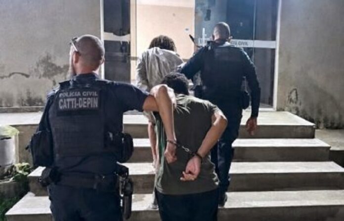 casal-e-detido-em-eunapolis-com-drogas,-municoes-e-moto-adulterada-apos-cerco