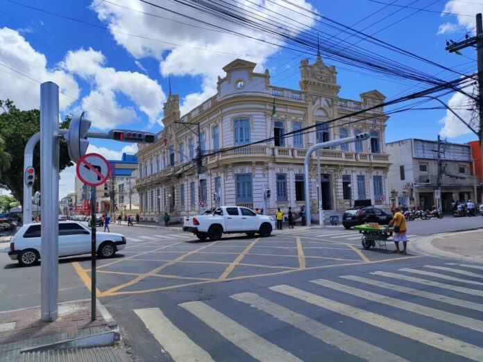 tcm-suspende-licitacao-de-monitoramento-de-transito-em-feira-de-santana