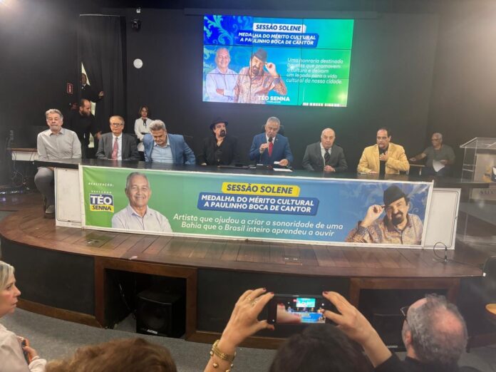 artistas-homenageiam-paulinho-boca-na-entrega-de-medalha-na-camara