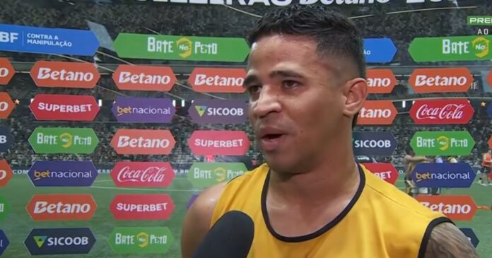 erick-se-desculpa-com-a-torcida-do-vitoria-apos-derrota-para-o-atletico-mg-e-diz:-“levantar-a-cabeca”