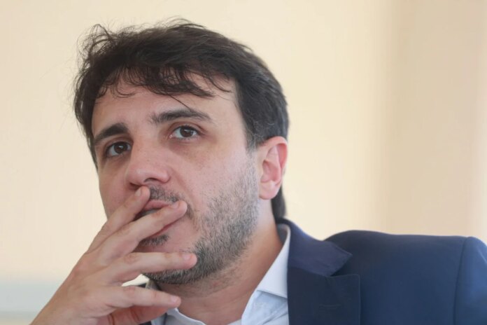 toffoli-cita-ilicitudes-e-adia-decisao-do-registro-de-renan-santos