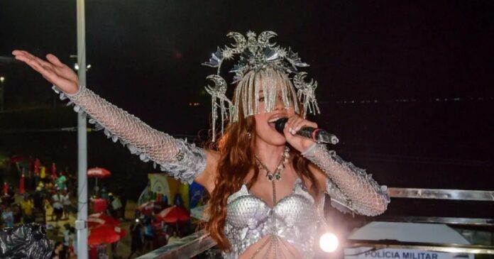 anitta-avalia-novo-projeto-de-bloco-em-salvador-para-o-carnaval,-apos-9-anos-com-trio-sem-cordas