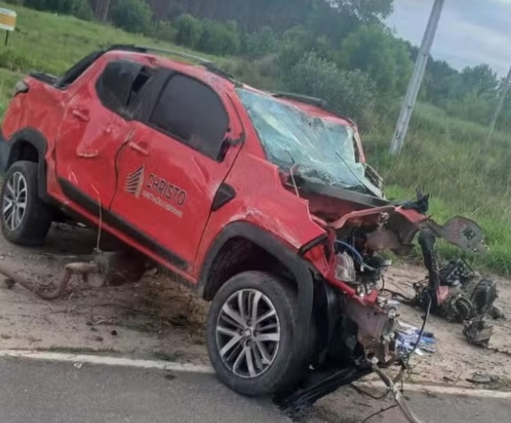 colisao-entre-4-veiculos-deixa-4-mortos-e-7-feridos-no-extremo-sul-da-bahia