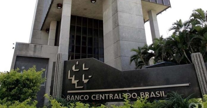 selic-cai-para-13,75%-ao-ano,-menor-patamar-desde-marco-de-2025