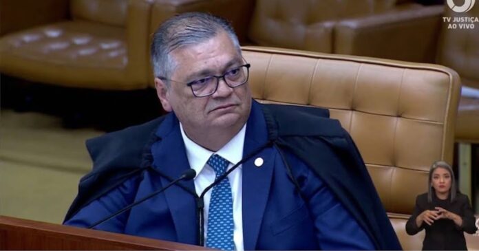 dino-aponta-ligacoes-entre-banco-master-e-cemiterios-em-sp-e-aciona-pf