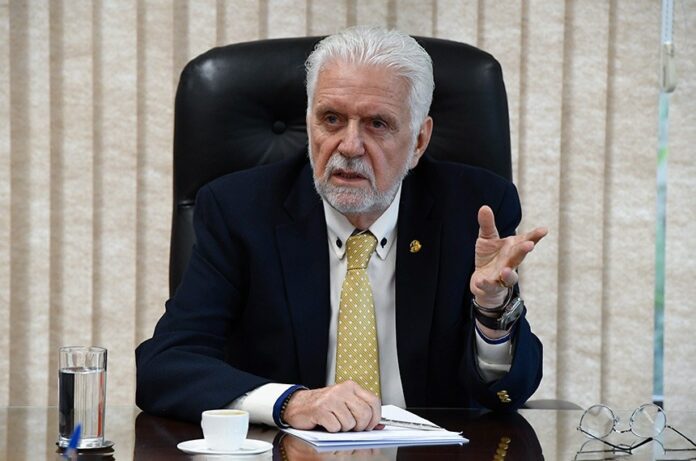 faltando-17-dias-para-a-eleicao,-jaques-wagner-lidera-na-bahia-e-e-o-4o-maior-doador-da-propria-campanha-no-brasil;-entenda