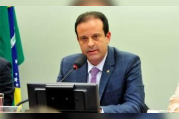 justica-bloqueia-r$-5-milhoes-em-bens-de-andre-moura-por-suspeita-de-fraude
