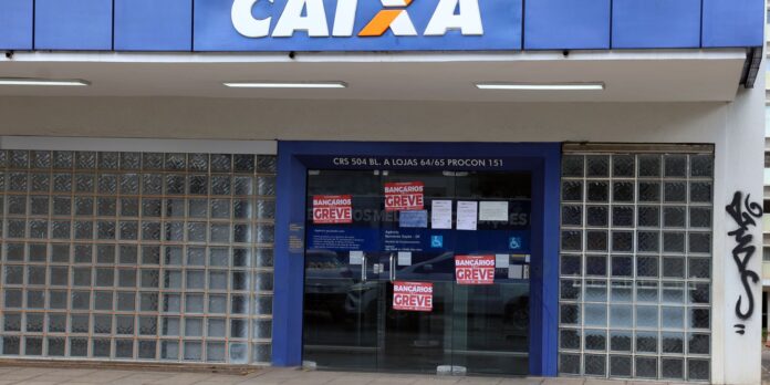trabalhadores-da-caixa-recusam-proposta-de-acordo;-greve-continua