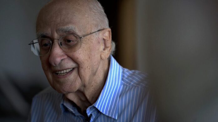 zuenir-ventura-morre-aos-95-anos,-jornalista-de-referencia-e-integrante-da-abl