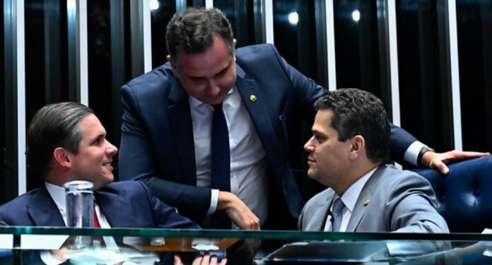alcolumbre-defende-votacao-direta-no-plenario-para-indicacao-de-rodrigo-pacheco-ao-tcu-sem-sabatina