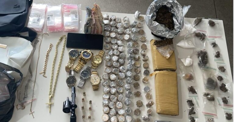 policia-prende-suspeito-de-trafico-de-drogas-com-mais-de-r$-5-mil-em-cedulas-em-camacari
