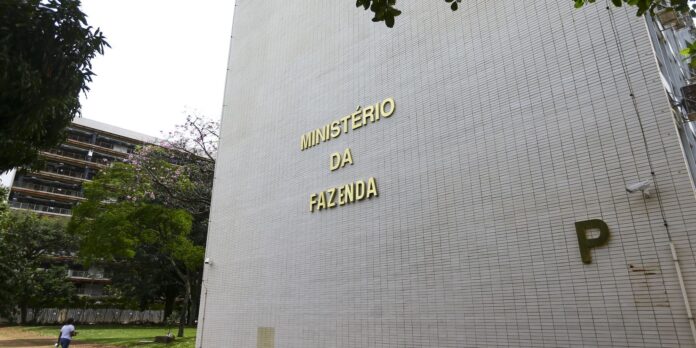 governo-reduz-estimativa-de-crescimento-do-pib-para-2%-em-2026-e-2,3%-em-2027