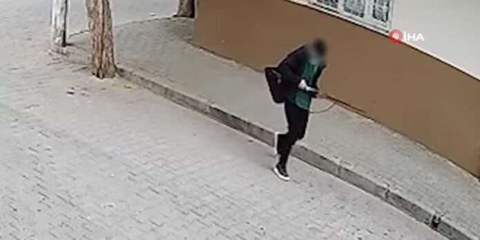 turquia:-estudante-faz-disparos-na-area-externa-de-escola