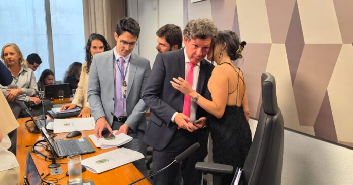 votacao-da-mp-que-revoga-a-‘taxa-das-blusinhas’-e-adiada-novamente;-validade-da-medida-vence-em-8-de-setembro