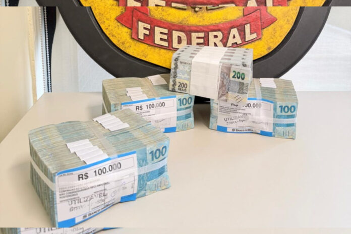 pf-apreende-meio-milhao-de-reais-em-especie-com-candidato-em-santa-catarina