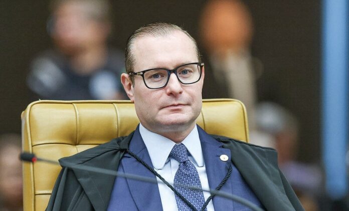 zanin-recusa-pedido-de-cpi-para-apurar-o-caso-master