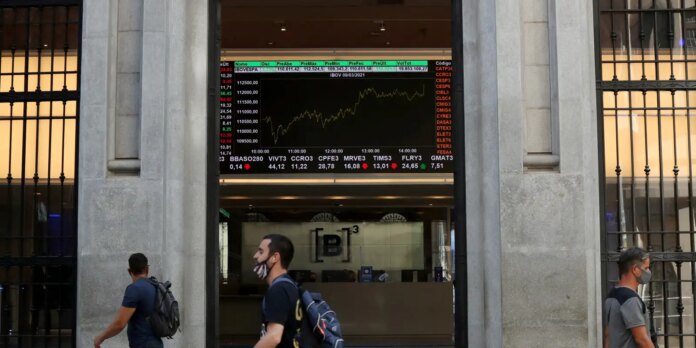 mercado-acionario-avanca-1,3%-e-atinge-o-maior-patamar-em-quase-quatro-meses