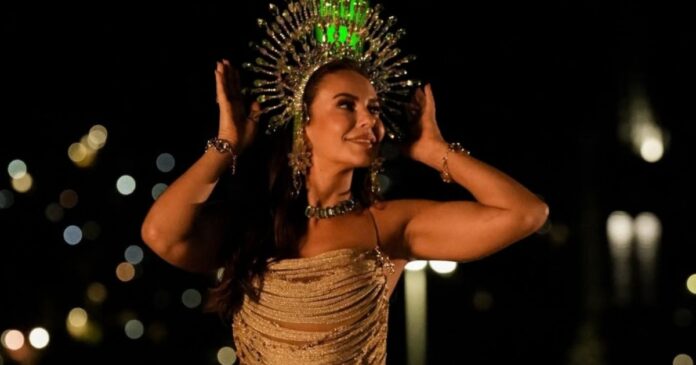 paolla-oliveira-assume-o-posto-de-rainha-de-bateria-da-imperatriz-leopoldinense