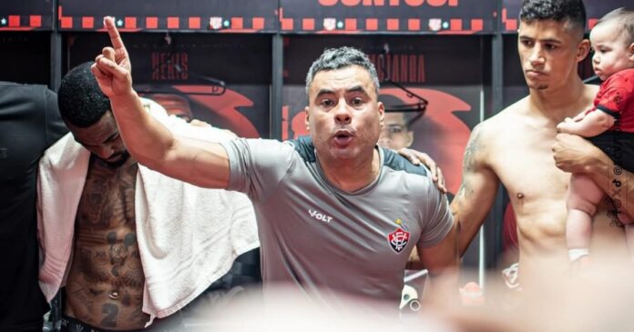 jair-ventura-completa-um-ano-no-vitoria-com-titulo-do-nordestao-e-pressao-por-resultados