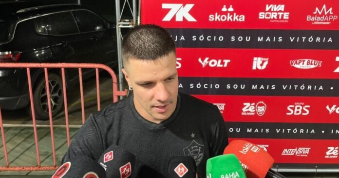 kayzer-elogia-a-campanha-do-vitoria-na-copa-do-brasil-e-relembra-que-era-apontado-como-eliminado-pelo-flamengo