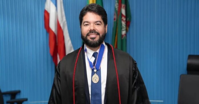 desembargador-danilo-costa-luiz-reassume-vaga-de-juiz-no-tre-ba