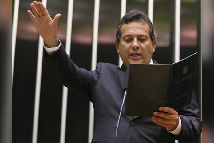 suspeito-de-compra-de-votos,-deputado-ricardo-abrao-e-alvo-de-buscas-da-pf