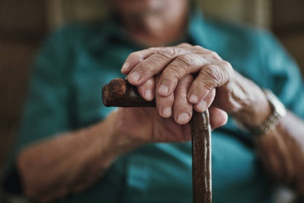 juri-decide-pena-de-prisao-domiciliar-para-idoso-de-103-anos-por-homicidio