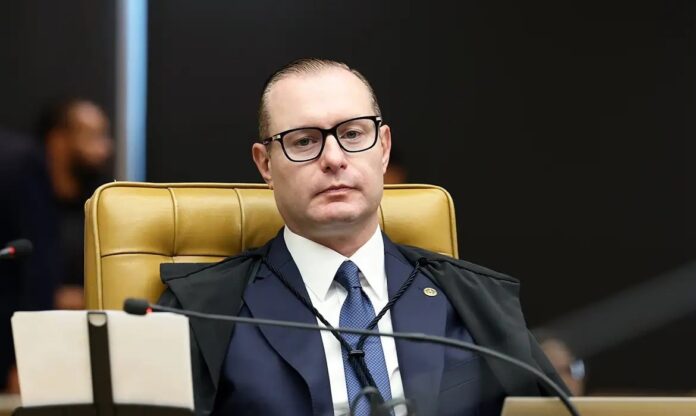 zanin-solicita-a-anatel-manifestacao-sobre-o-acesso-a-internet-nas-eleicoes