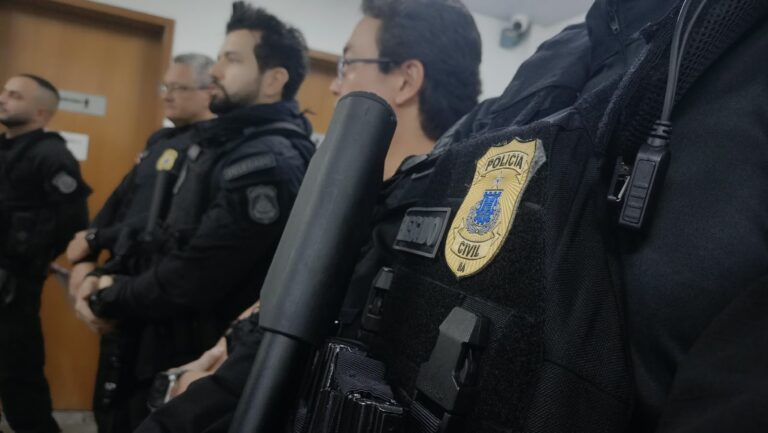 policia-deflagra-operacao-contra-grupo-de-drogas-em-feira-de-santana