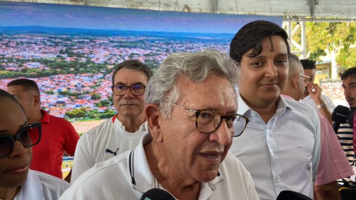caetano-apoia-a-presenca-de-lula-na-bahia-na-fase-decisiva-da-campanha