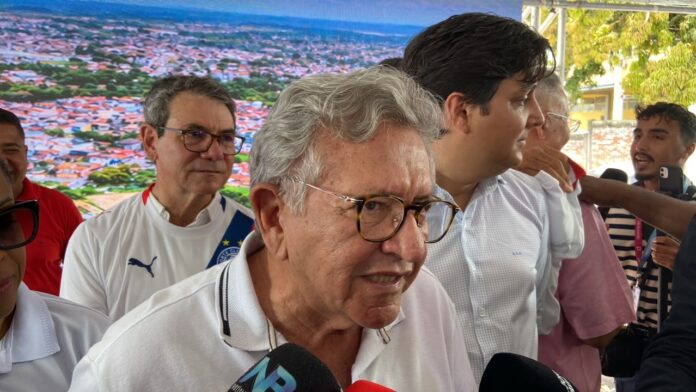 caetano-elogia-parceria-com-bahia-e-grupo-city-com-avancos-em-camacari