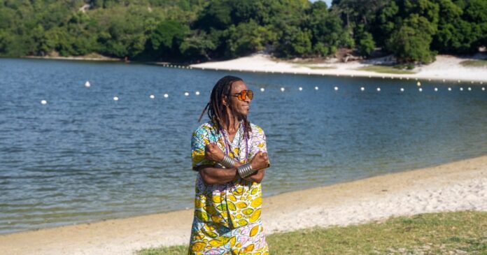 musico-baiano-lanca-videoclipe-em-nova-york-apos-oficina-de-percussao-afro-baiana