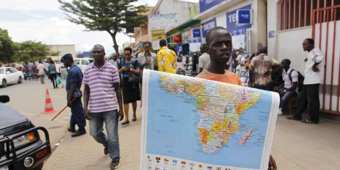 mapa-mundi-corrige-proporcoes-de-africa,-asia-e-america-do-sul