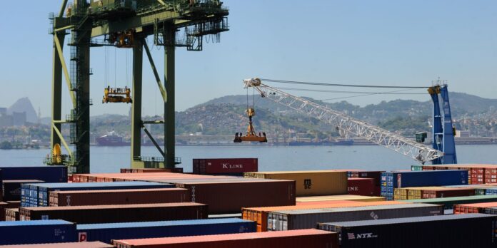 balanca-comercial-do-brasil-registra-superavit-de-us$-7,4-bilhoes-em-agosto