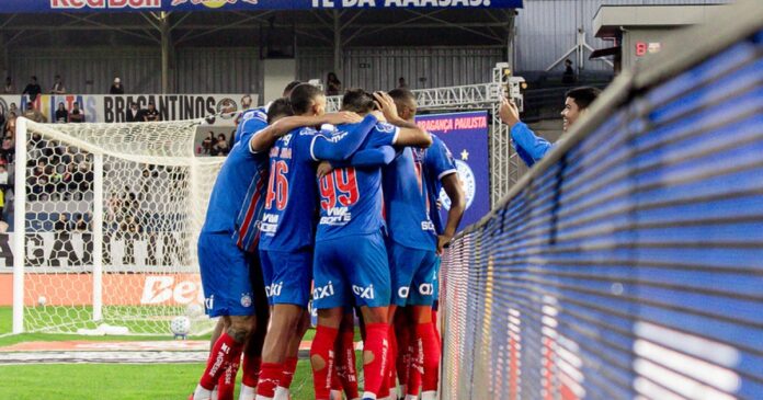 bahia-registra-partida-de-alta-intensidade-contra-o-bragantino;-kike-olivera-bate-recordes-pessoais