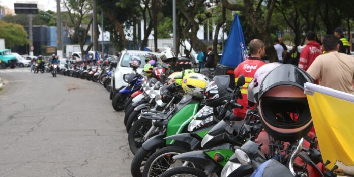 apenas-20%-dos-motoboys-de-apps-possuem-cobertura-previdenciaria