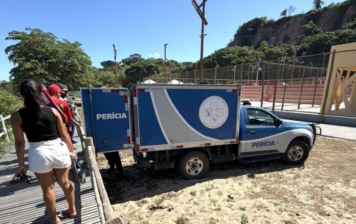 corpo-de-jovem-desaparecido-no-mar-em-porto-seguro-e-localizado-proximo-a-mamagaia