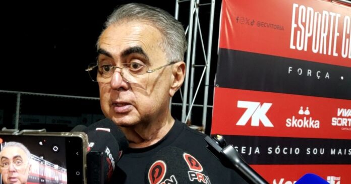 papellin-endossa-jair-ventura-e-projeta-permanencia-do-vitoria-ate-o-fim-do-ano