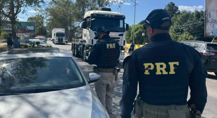 feriadao-na-bahia:-prf-registra-56-acidentes,-78-feridos-e-uma-morte-nas-rodovias
