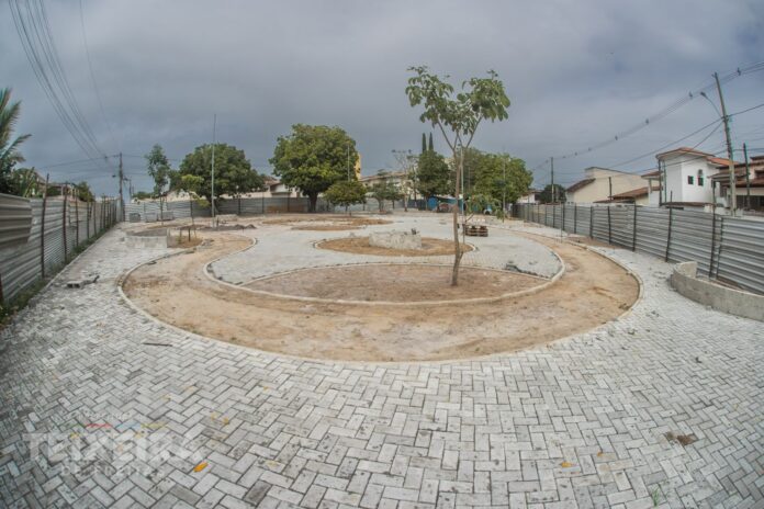 obra-da-praca-do-recanto-do-lago-avanca-para-novas-etapas-de-execucao-em-teixeira-de-freitas