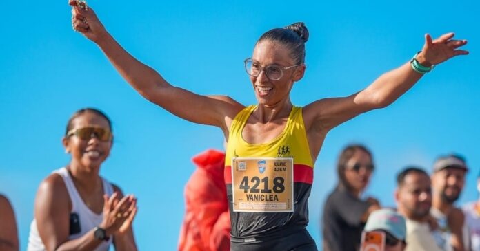 vaniclea-moura-vence-a-maratona-salvador-2026-nos-42-km-e-mira-metas